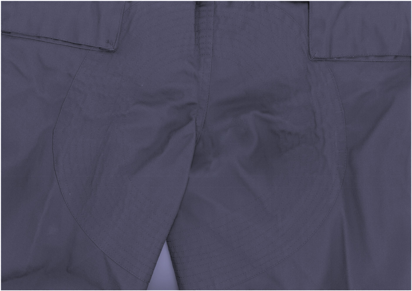 tl pantalon sarga multibolsillo reforzado detalle