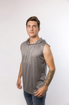 CAMISETA TÉCNICA GYM CAPUCHA ADULTO